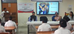 BRD मेडिकल कॉलेज और गवर्नमेंट कॉलेज ऑफ नर्सिंग में संचार कौशल पर विशेष प्रशिक्षण सत्र आयोजित

BRD मेडिकल कॉलेज के प्रिंसिपल एवं डीन डॉ. रामकुमार जायसवाल तथा गवर्नमेंट कॉलेज ऑफ नर्सिंग की प्रिंसिपल डॉ. अल्का सक्सेना के मार्गदर्शन में आज नर्सिंग विद्यार्थियों के लिए “संचार कौशल (Communication Skills)” पर एक दिवसीय प्रशिक्षण सत्र आयोजित किया गया।